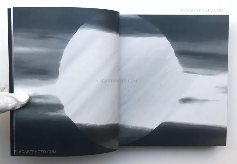 Richard Mosse – Incoming