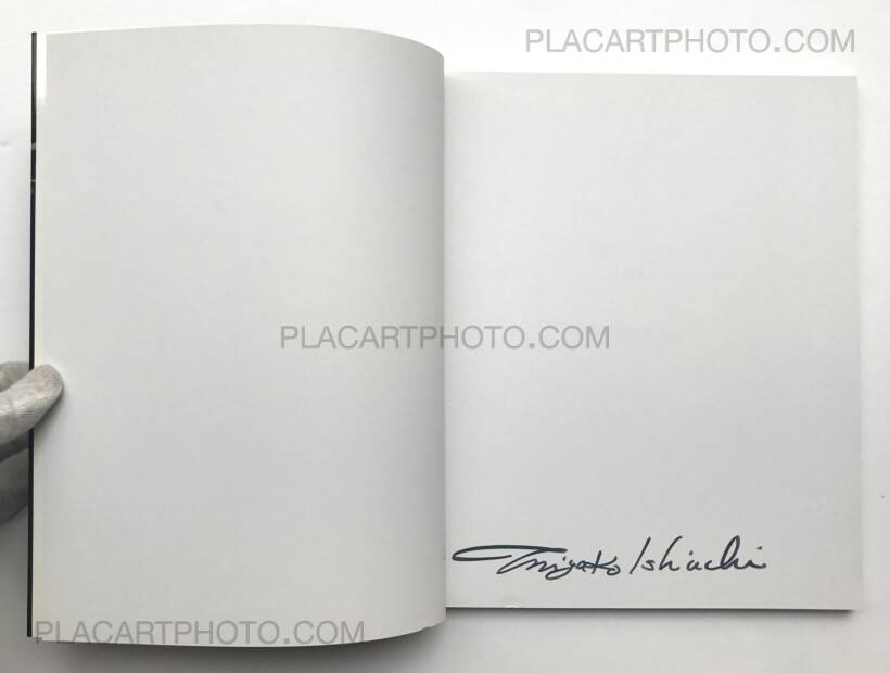 【サイン本】石内都写真集　「Yokosuka Again 1980-1990」 Miyako Ishiuchi: YOKOSUKA AGAIN 1980-1990 (SIGNED), Sohyu-Sha