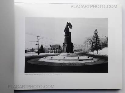 Lee Friedlander,The American Monument