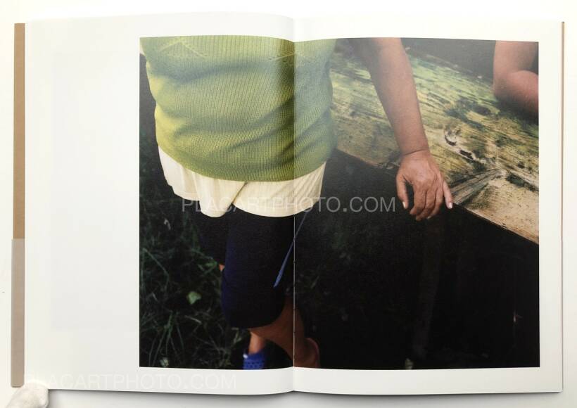 Jamie Hawkesworth: On Keeping a Notebook, The Gould Collection, 2019 | Bookshop Le Plac'Art Photo Jamie Hawkesworth: On Keeping a Notebook, The Gould Collection, 2019 | Bookshop Le Plac'Art Photo
