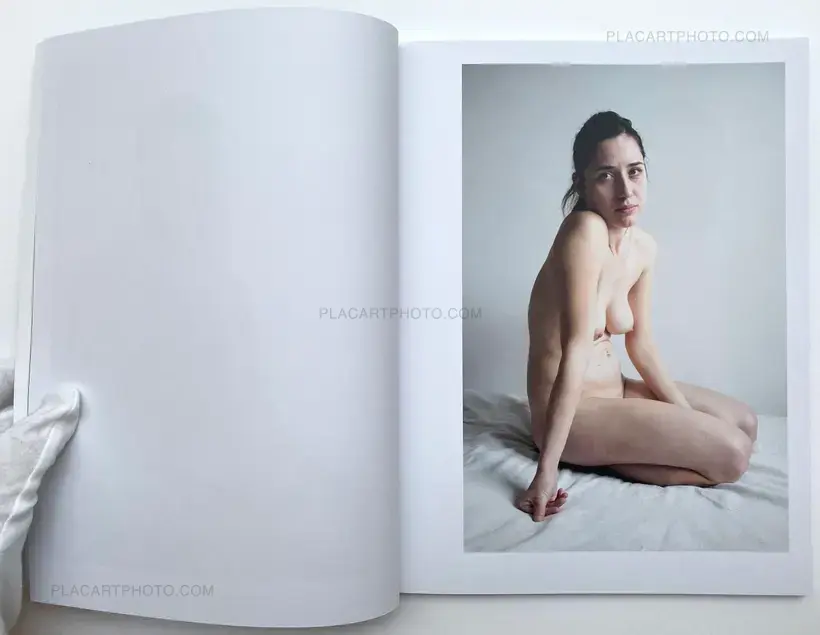 Emilie Hallard – Les Corps, Incorruptibles (Signed)