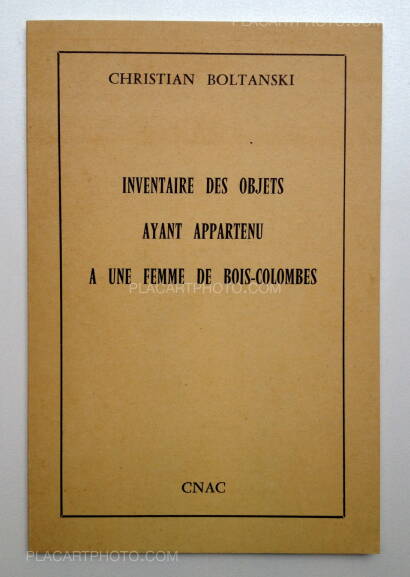 Christian Boltanski,Inventaire des objets ayant appartenu à une femme de Bois-Colombes