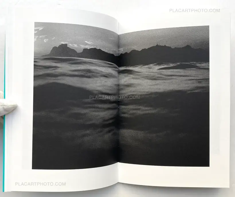 José Diniz – The Sea: Time&Movement (Limited Edition 250 Copies + signed C print)