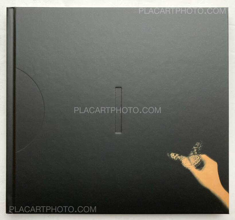 Miho Kajioka FLOWERS BLOOM, BUTTERFLIES COME (SIGNED), Iikki books