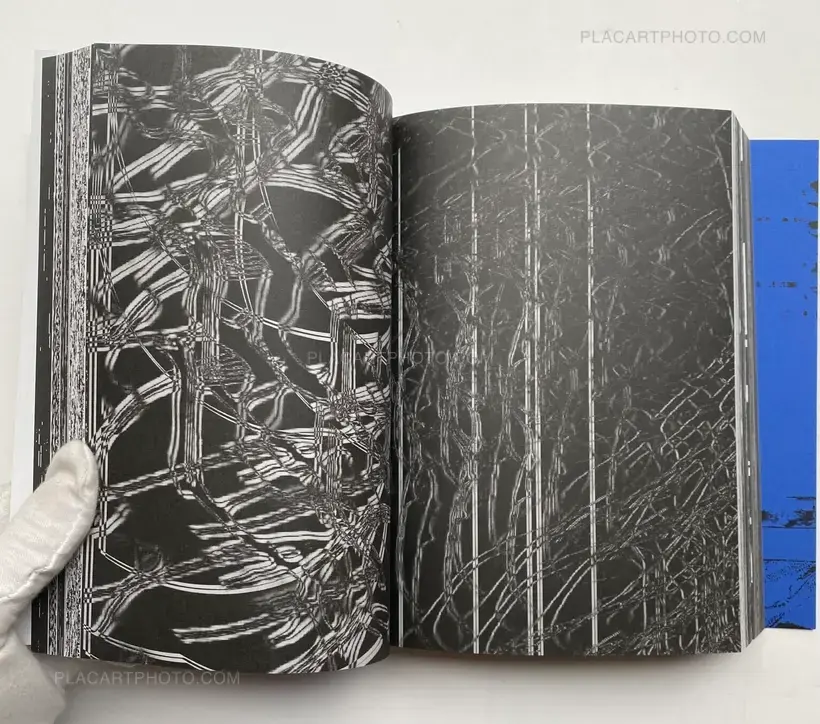 Koji Kitagawa – Photography 写真 (Last copy, seald copy, blue cover)