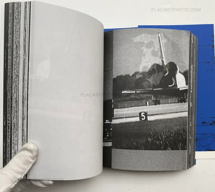 Koji Kitagawa – Photography 写真 (Last copy, seald copy, blue cover)