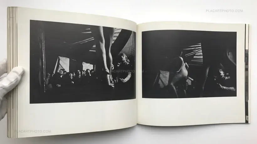 Susan Meiselas – Strip-tease forain