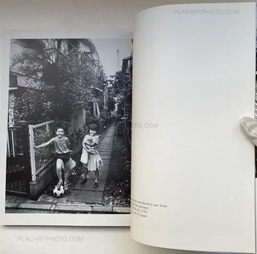 Nobuyoshi Araki – Fuyu e (Tokyo : a City Heading for Death) (WITH OBI)