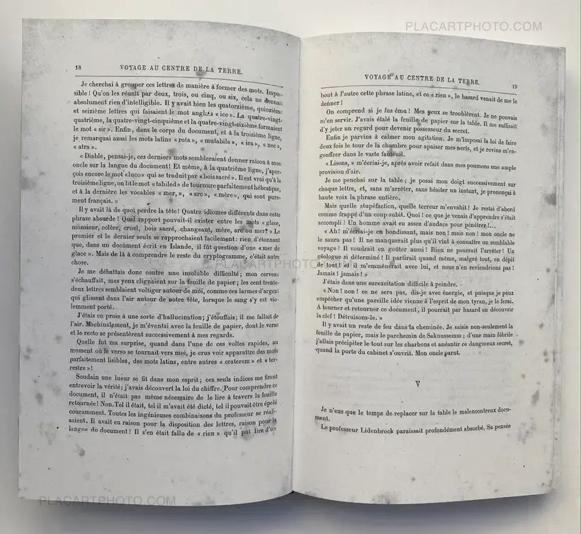 Tiane Doan na Champassak – VOYAGE AU CENTRE DE LA TERRE (SIGNED AND NUMBERED OF 300 COPIES)