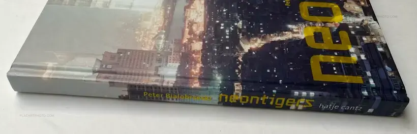 Peter Bialobrzeski – neon tigers
