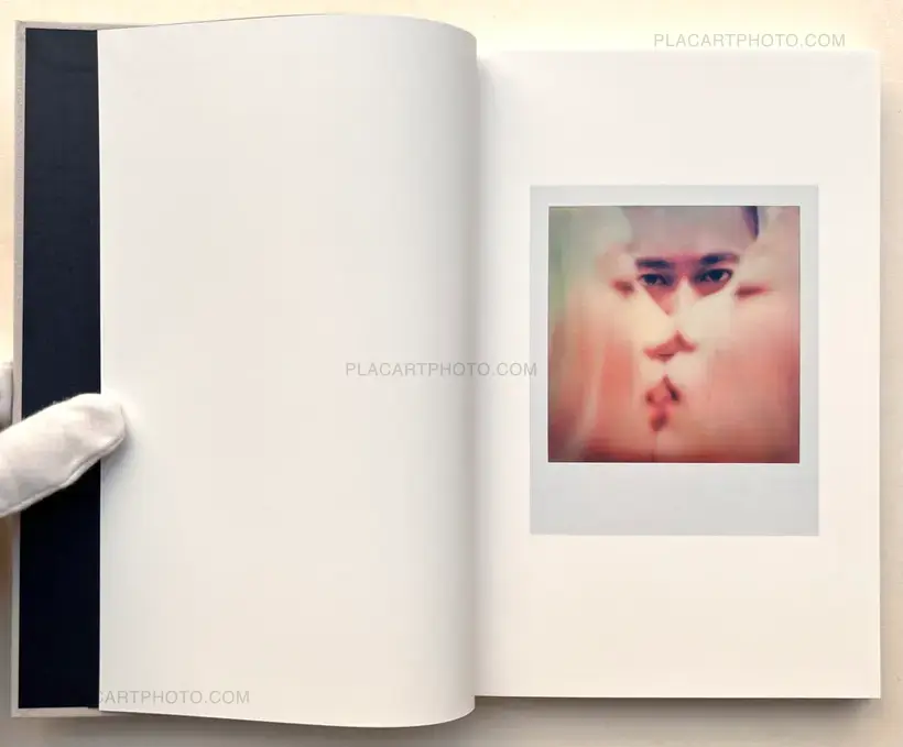 Lin Zhipeng – 123 POLAROIDS (Gray cover)
