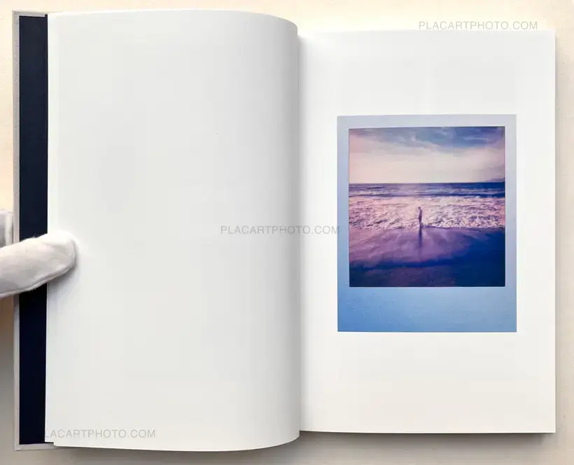 Lin Zhipeng – 123 POLAROIDS (Gray cover)