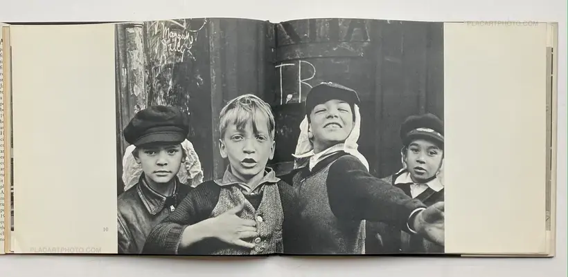 Helen Levitt – A WAY OF SEEING (FIRST HARDCOVER EDT)