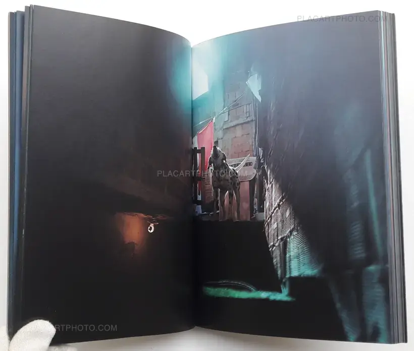 Cristina de Middel – Sharkification (SPECIAL EDT WITH A PRINT)