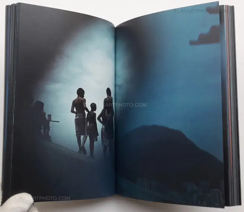 Cristina de Middel – Sharkification (SPECIAL EDT WITH A PRINT)