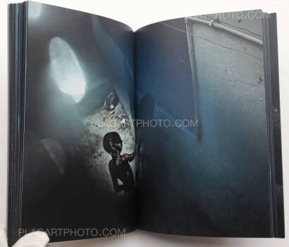 Cristina de Middel,Sharkification (SPECIAL EDT WITH A PRINT)