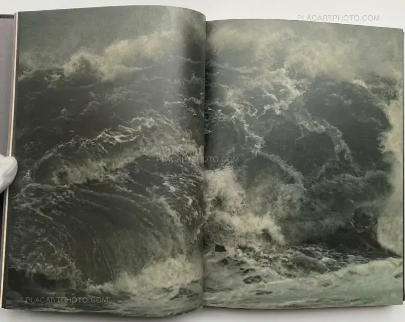Kishin Shinoyama – A fine day / Hareta Hi