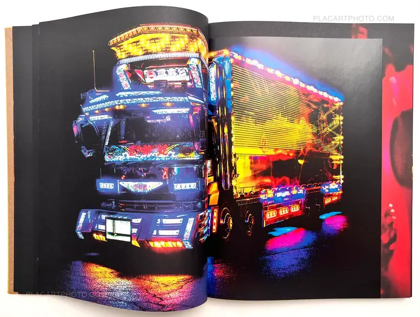Julie Glassberg – Dekotora (Signed)