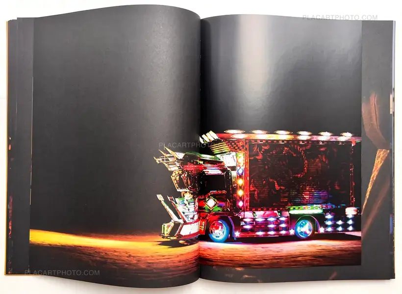 Julie Glassberg – Dekotora (Signed)