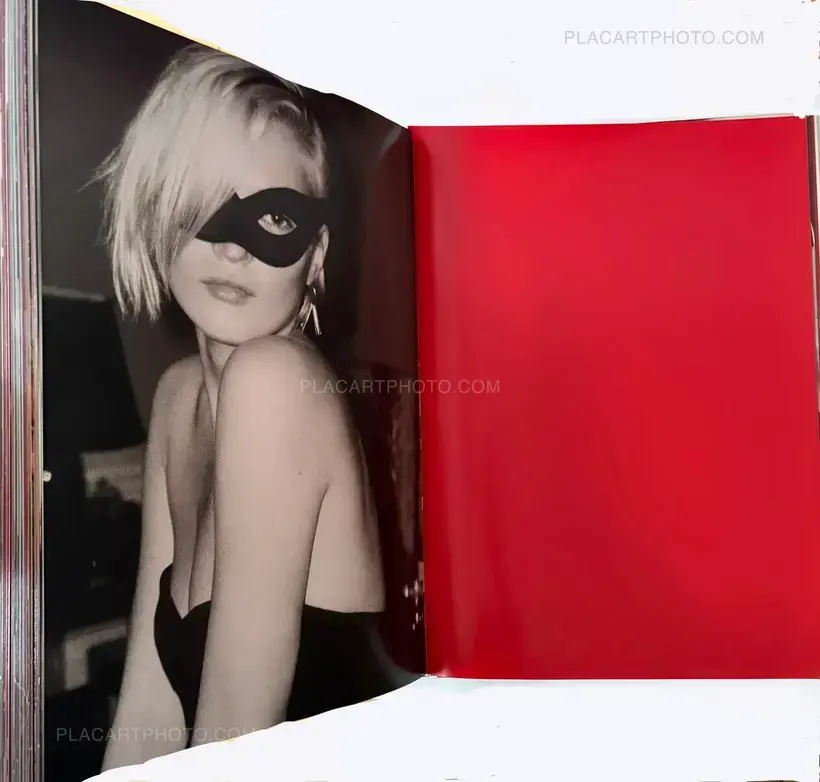 Mario Testino – KATE MOSS (COLLECTOR'S EDITION) (SIGNED)